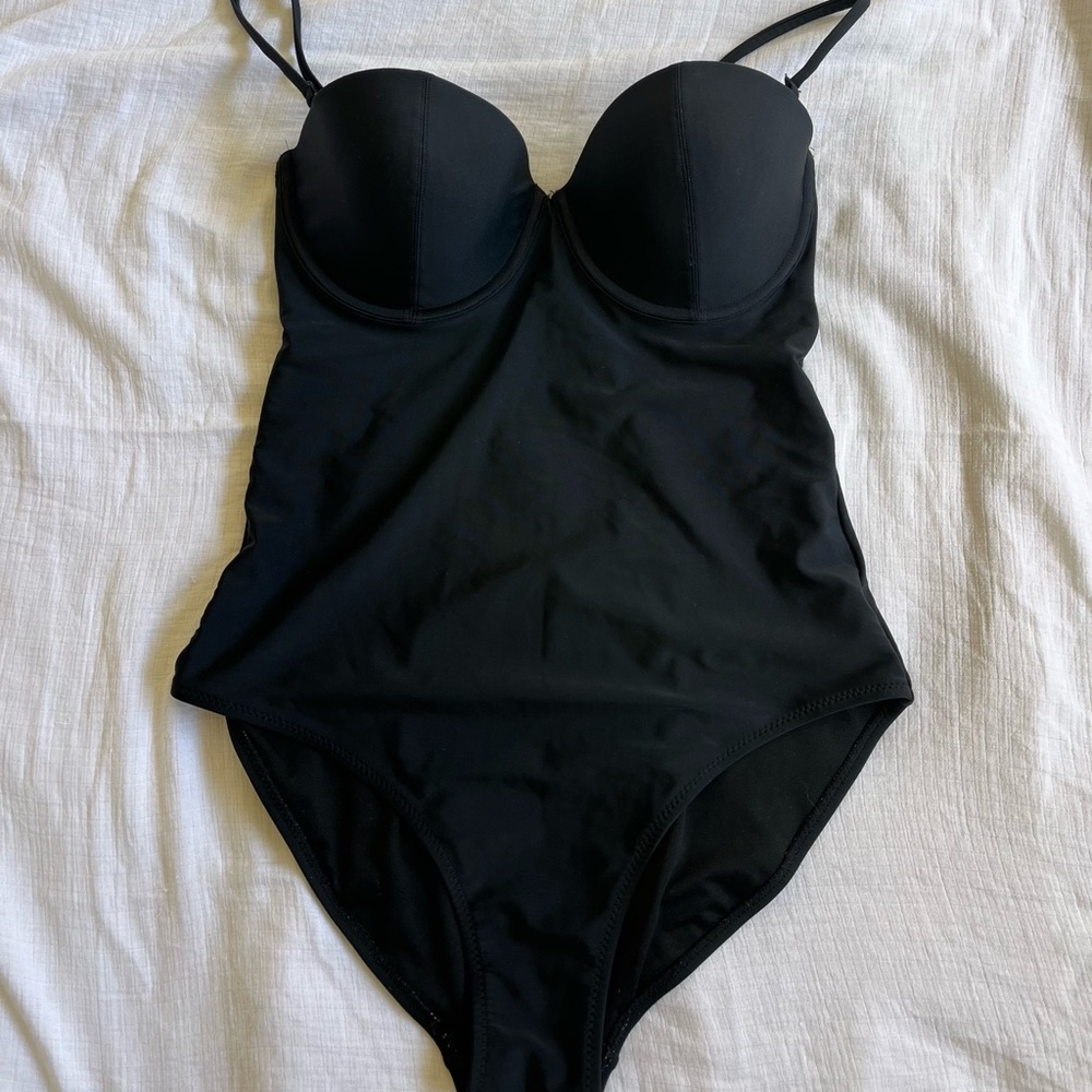 Old Navy black underwire convertible one-piece swimsuit